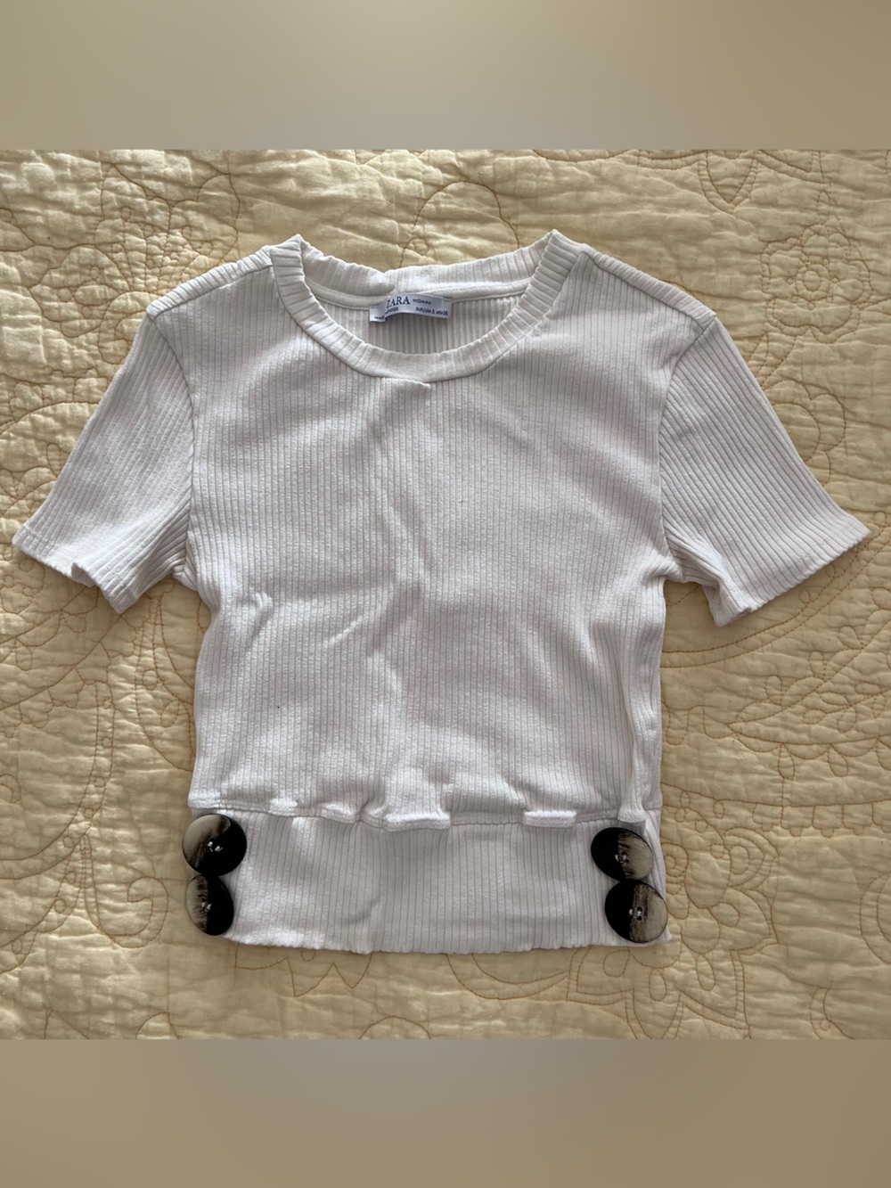 Zara White Ribbed Short Sleeve Crop Top with Side Buttons